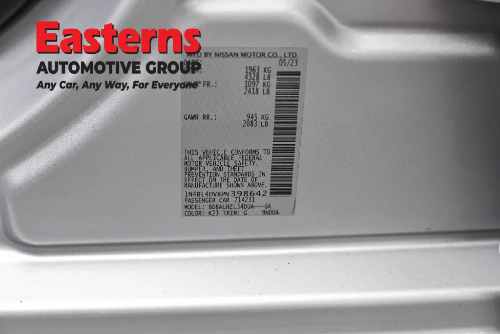 Used 2023 Silver Nissan 2.5 SV image 36