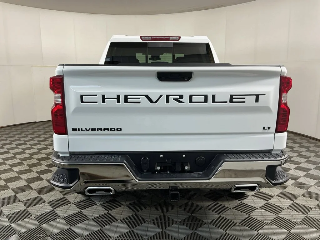 New 2026 Summit White Chevrolet LT image 7