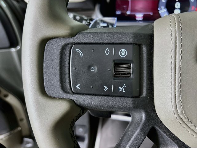 Certified Used 2025 Faroe Green Land Rover OCTA image 10