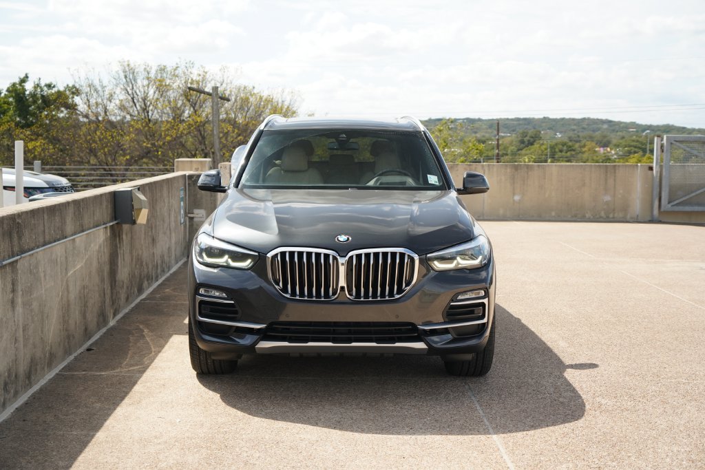 Used 2020 Dark Graphite BMW sDrive40i image 4