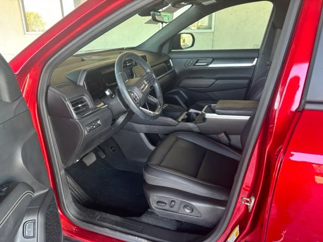 Used 2025 Red GMC Elevation image 8