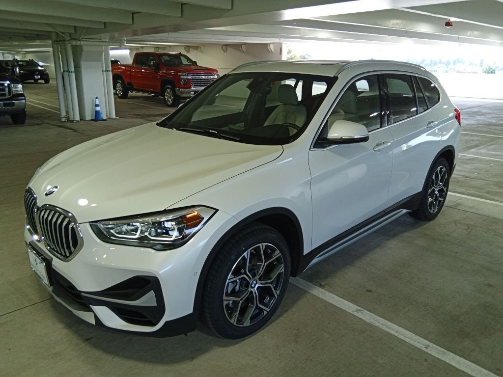 2021 BMW X1 xDrive28i's photo