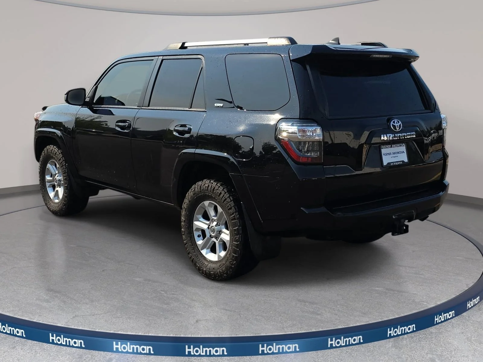 Used 2021 Midnight Black Metallic Toyota SR5 image 8