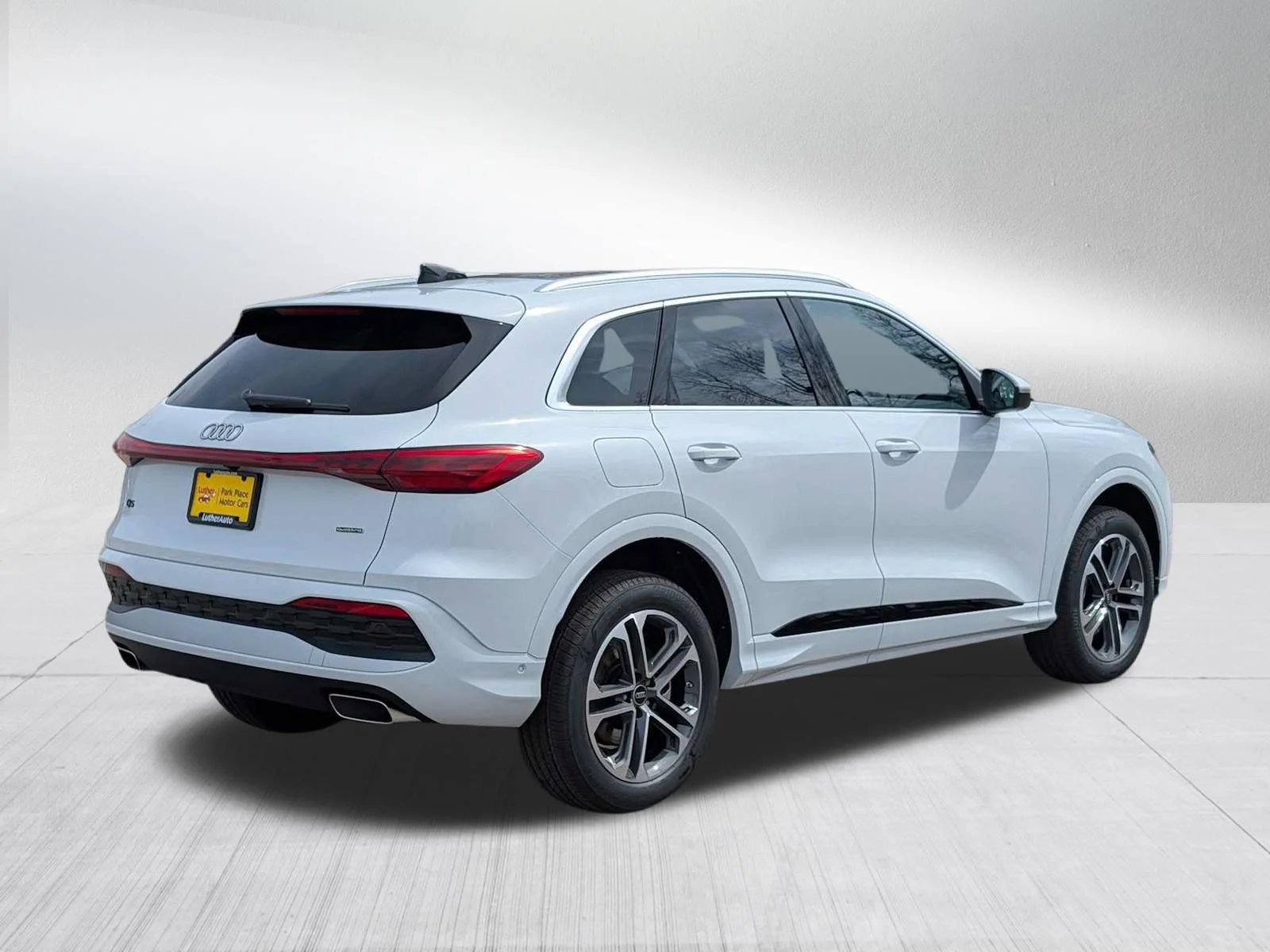 Used 2026 GLACIER WHT MET Audi Premium image 2
