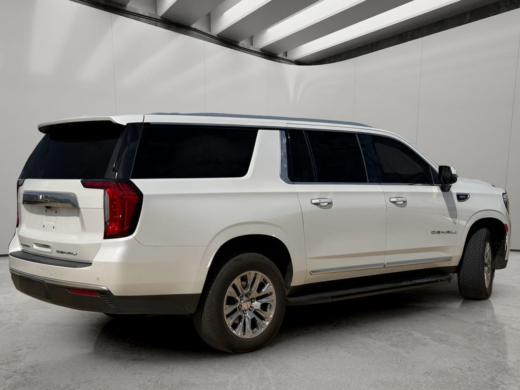Used 2021 White Frost Tricoat GMC Denali image 5