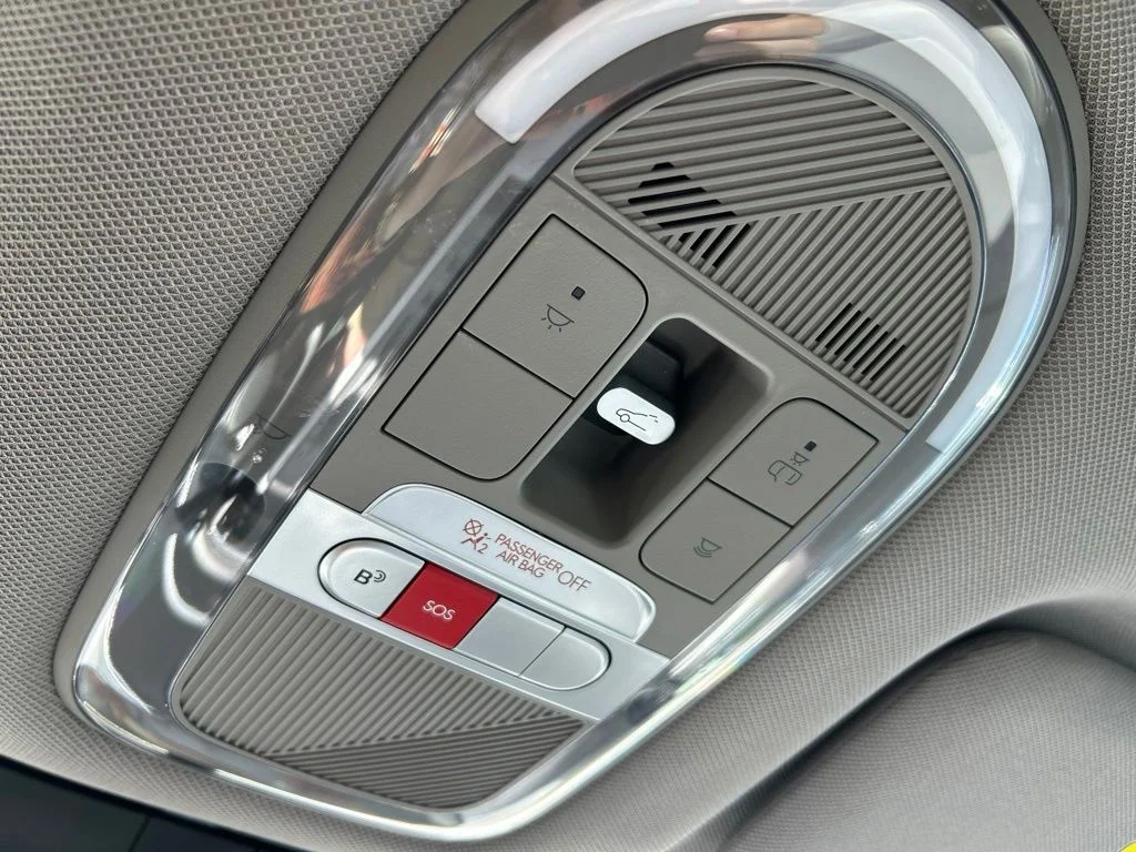 Used 2023 White Hyundai Limited image 41