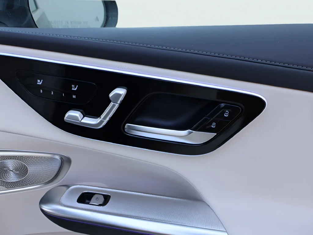 New 2027 Grey831 Mercedes-Benz GLC 300 image 8