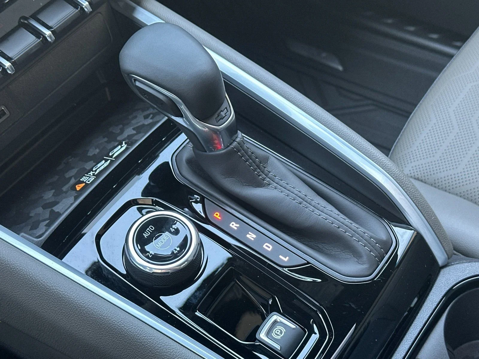 2026 Chevrolet Colorado ZR2 - Photo 21