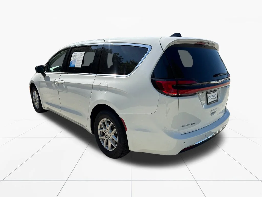 Used 2024 Bright White Clearcoat Chrysler Touring L image 6