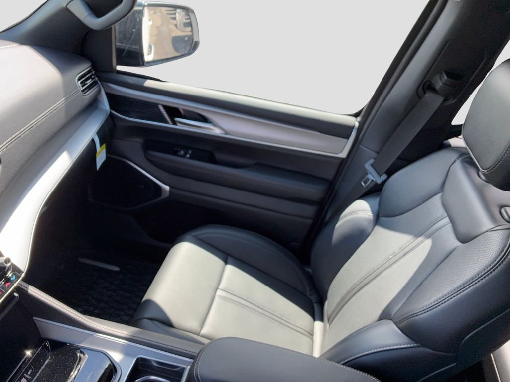 New 2026 Bright White Clearcoat Jeep  image 16