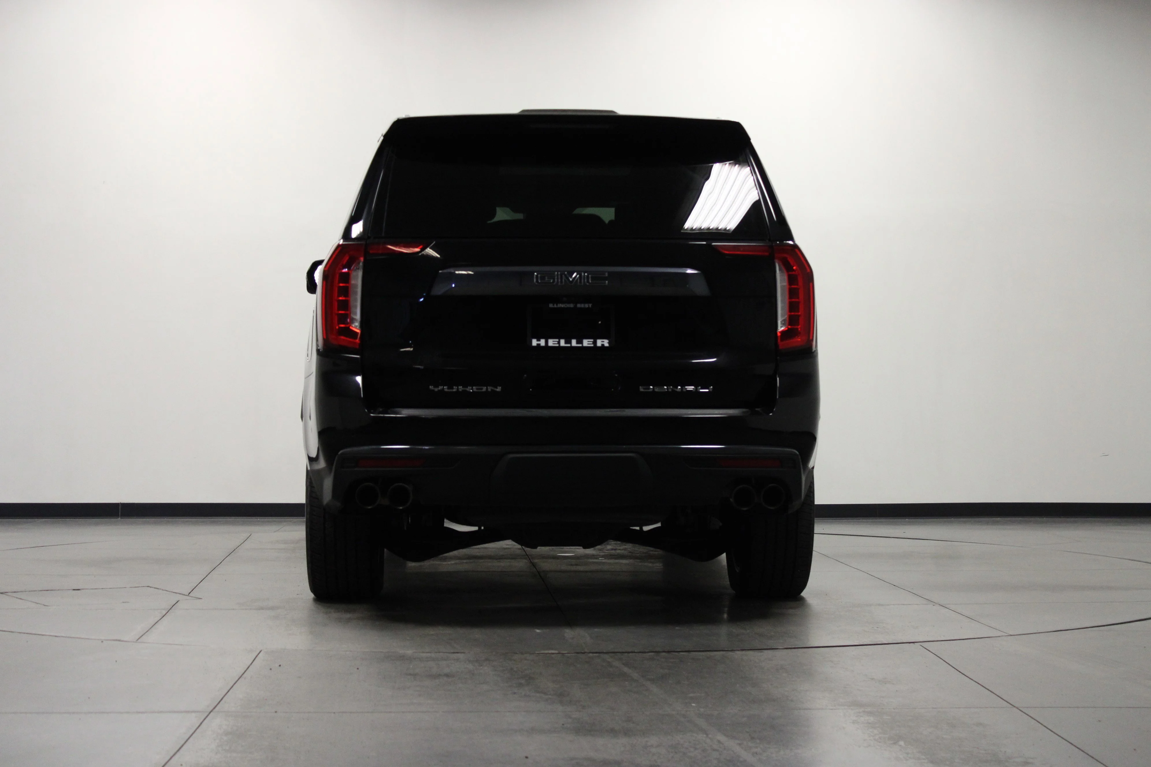 Used 2023 Onyx Black GMC Denali Ultimate image 4