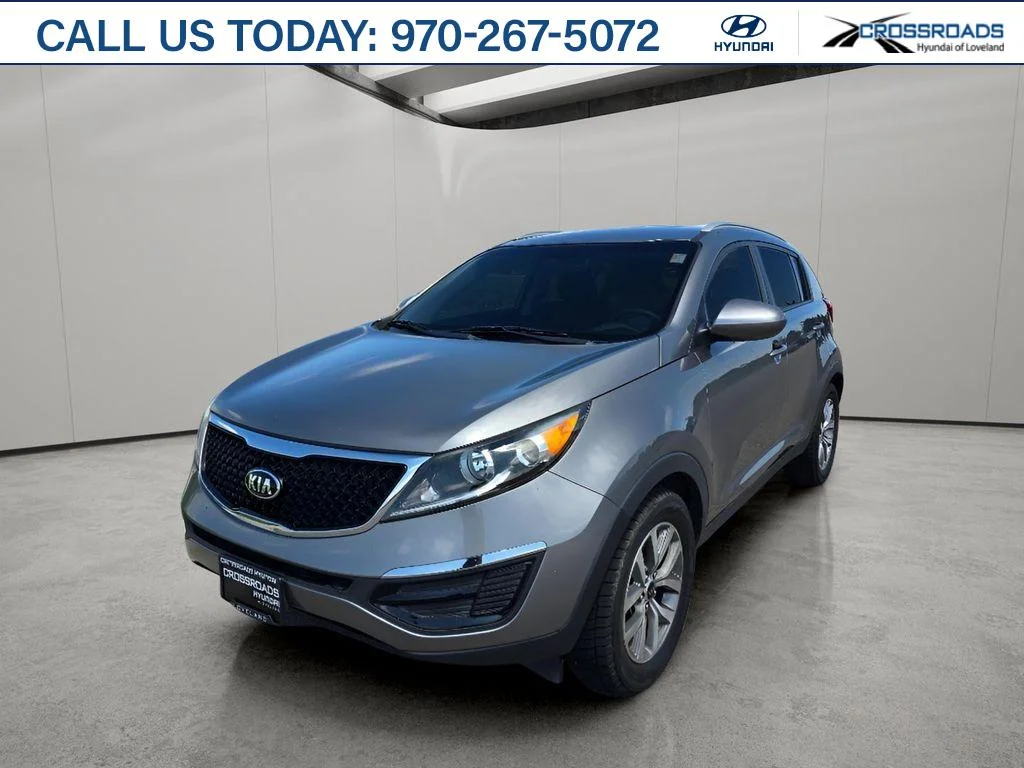 Used 2016 Mineral Silver Kia LX image 1