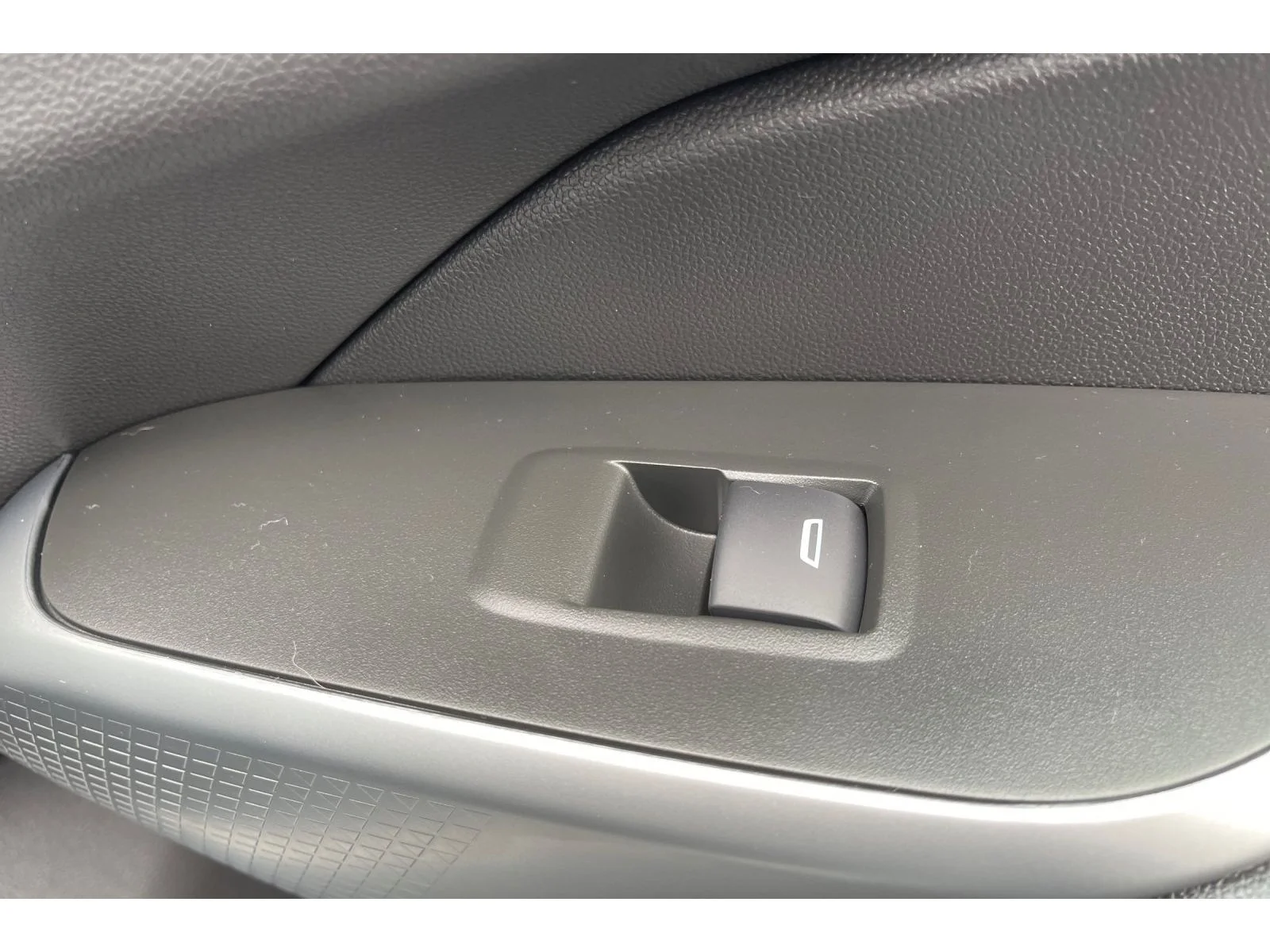 Used 2026 Summit White Chevrolet LS image 22