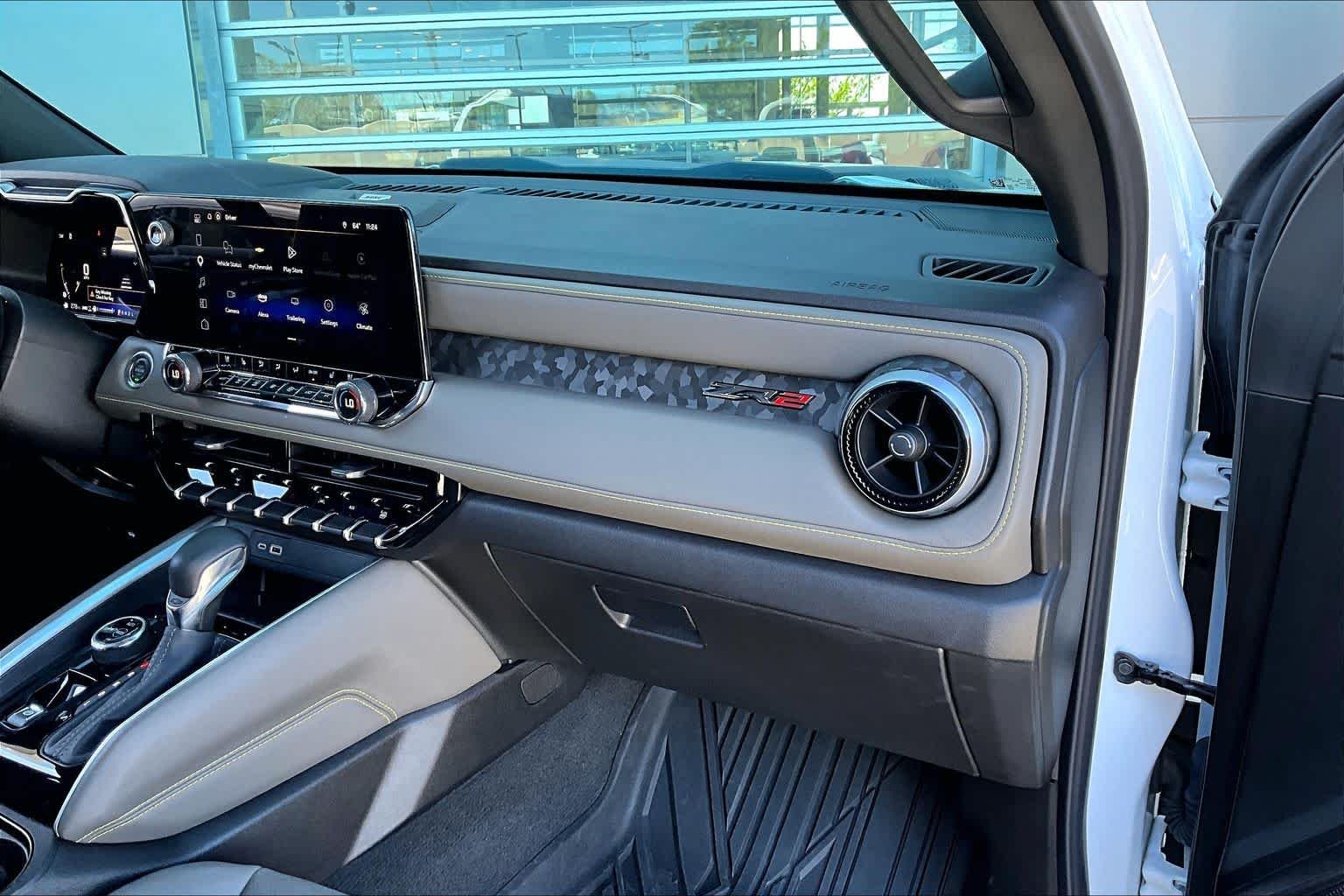 2025 Chevrolet Colorado ZR2 - Photo 19
