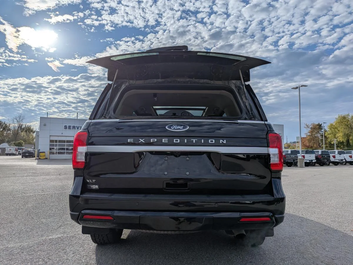 Used 2024 Black Ford XLT image 9