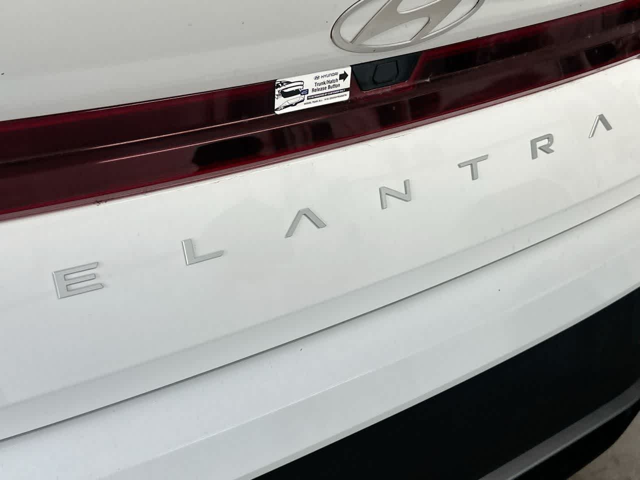 New 2026 Serenity White Hyundai SEL Sport image 10