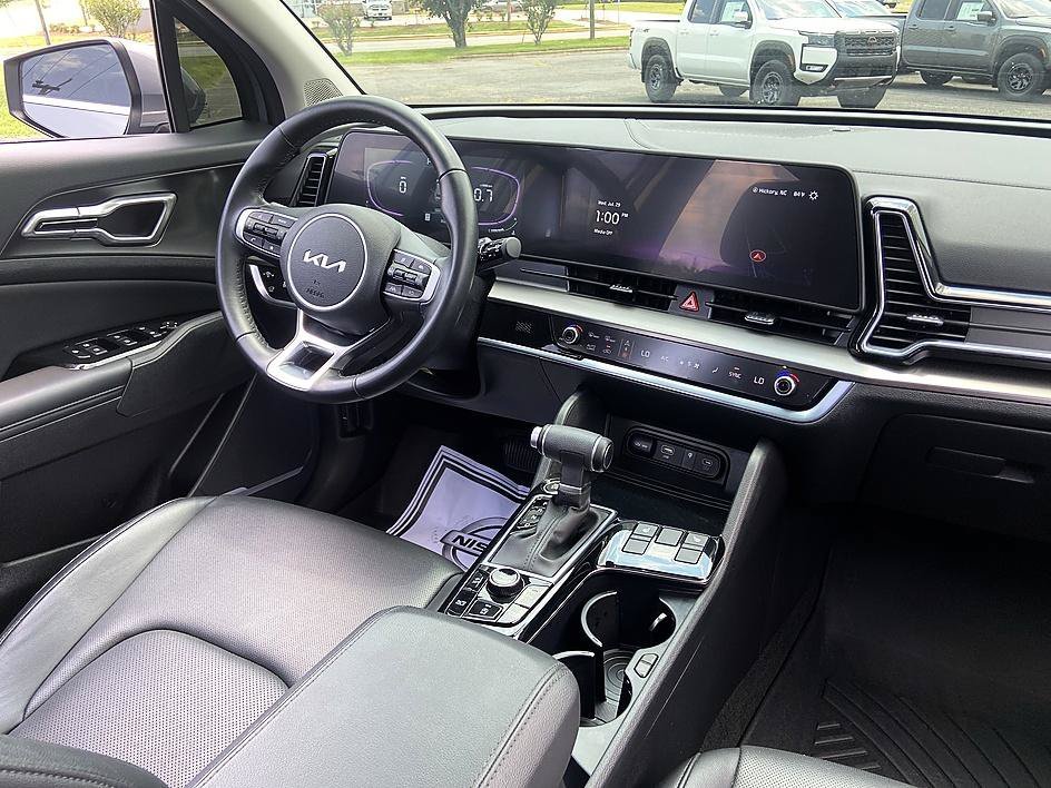 Used 2025 Everlasting Silver Kia EX image 24