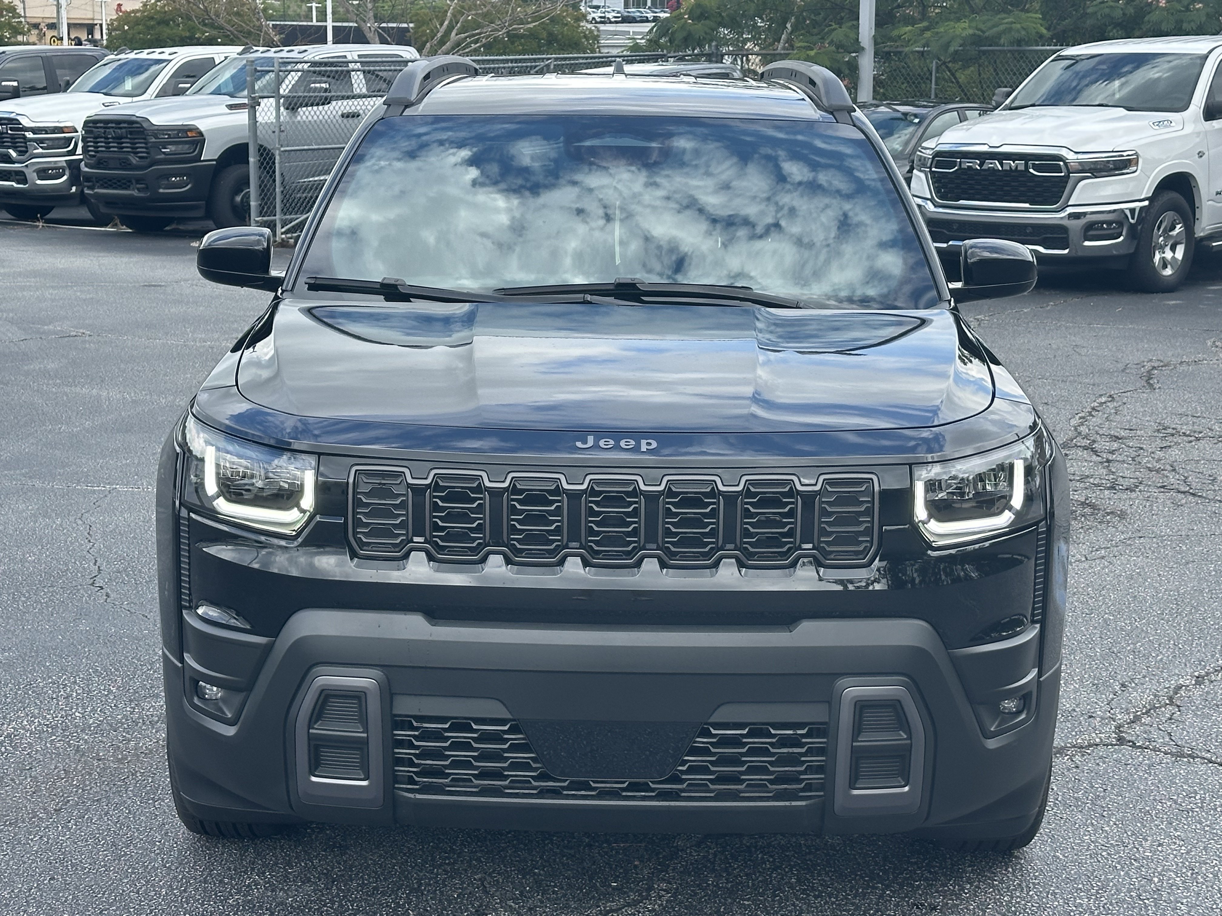 New 2026 Diamond Black Crystal Pearlcoat Jeep Laredo image 3