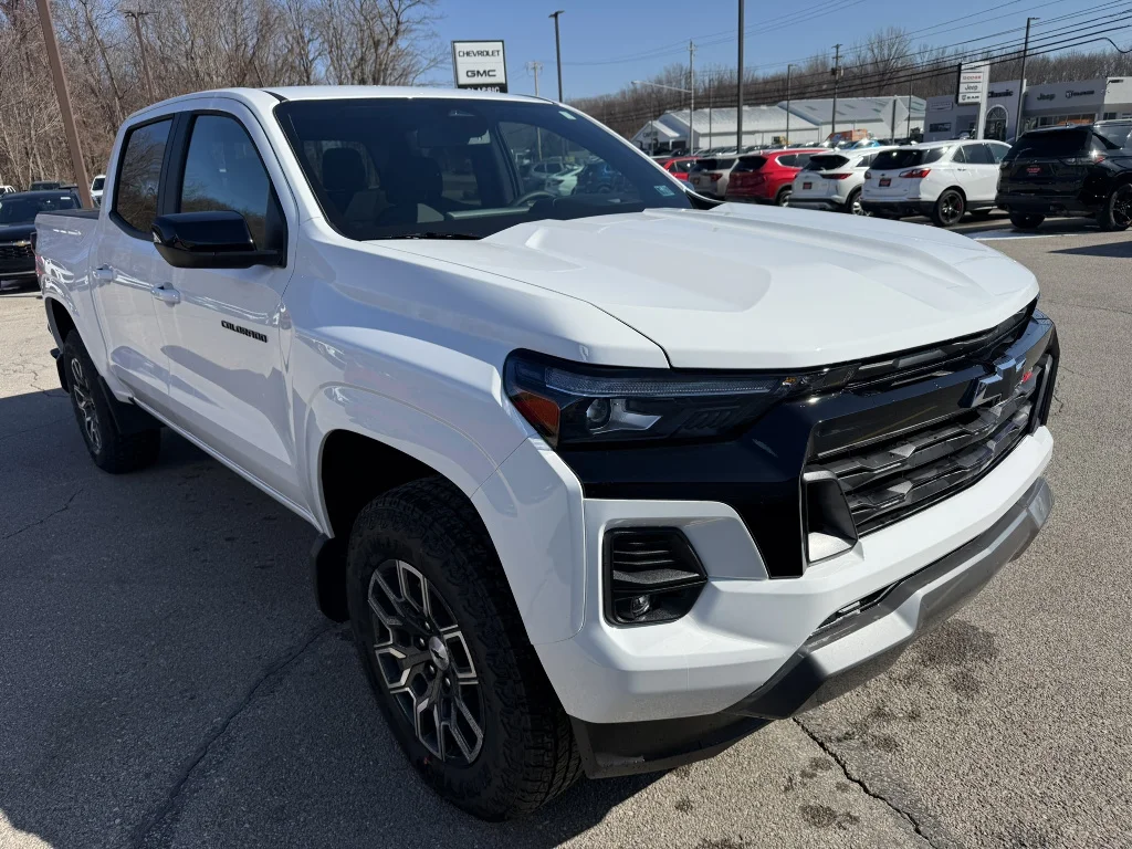 New 2026 Summit White Chevrolet Z71 image 9
