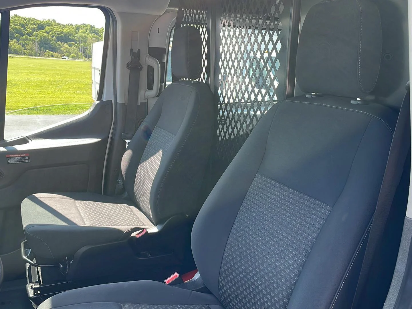 Used 2024 Oxford White Ford 250 image 11