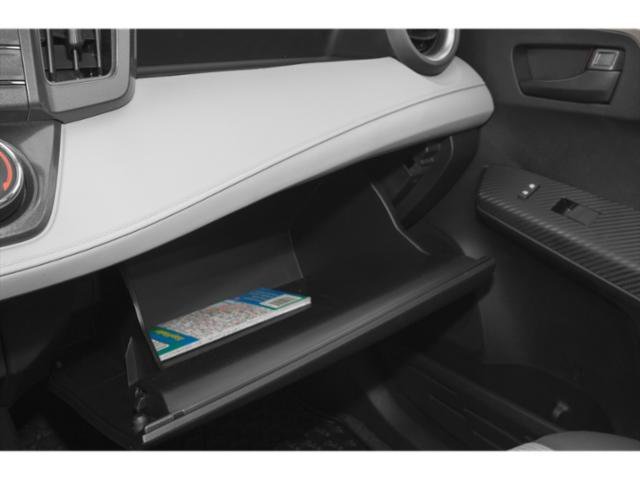 Used 2015 Super White Toyota XLE image 19