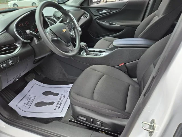 Used 2023 White Chevrolet LT image 10