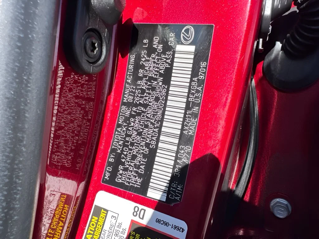 Used 2022 Red Lexus 300h image 33