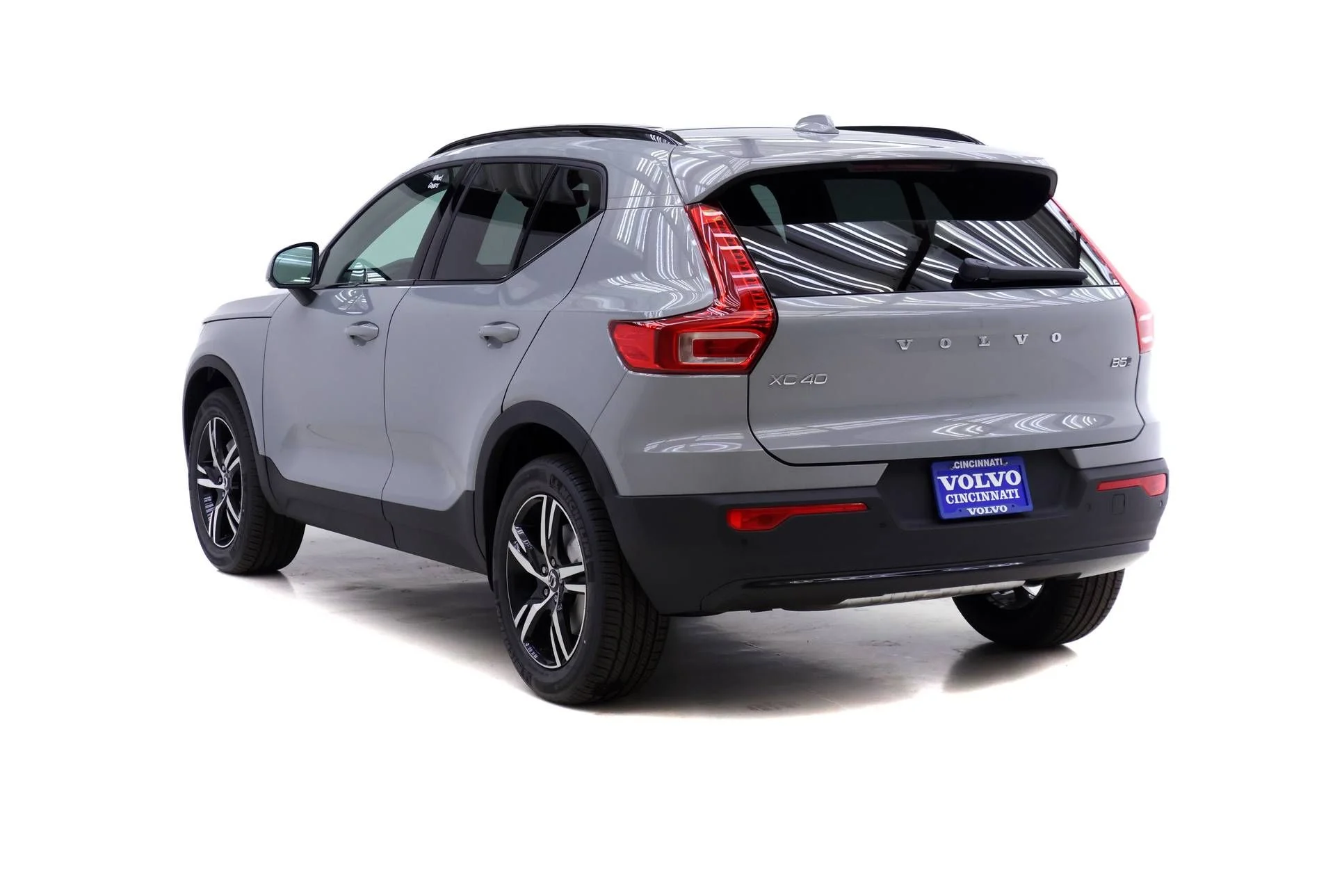 New 2026 Vapour Grey Volvo Core image 5