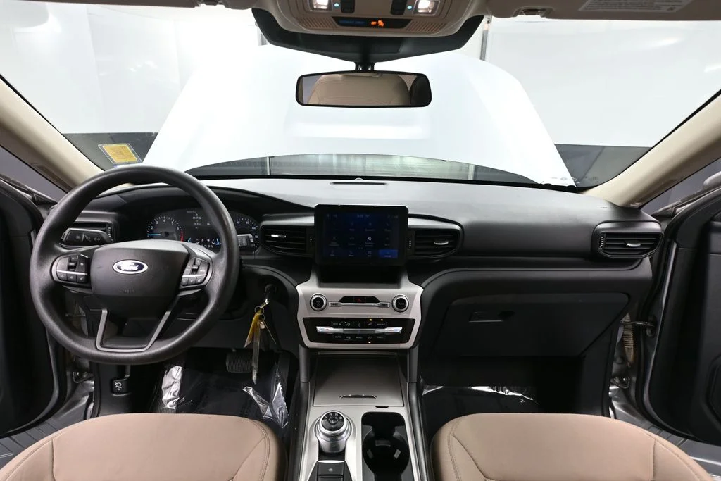 Used 2022 Silver Ford Base image 24