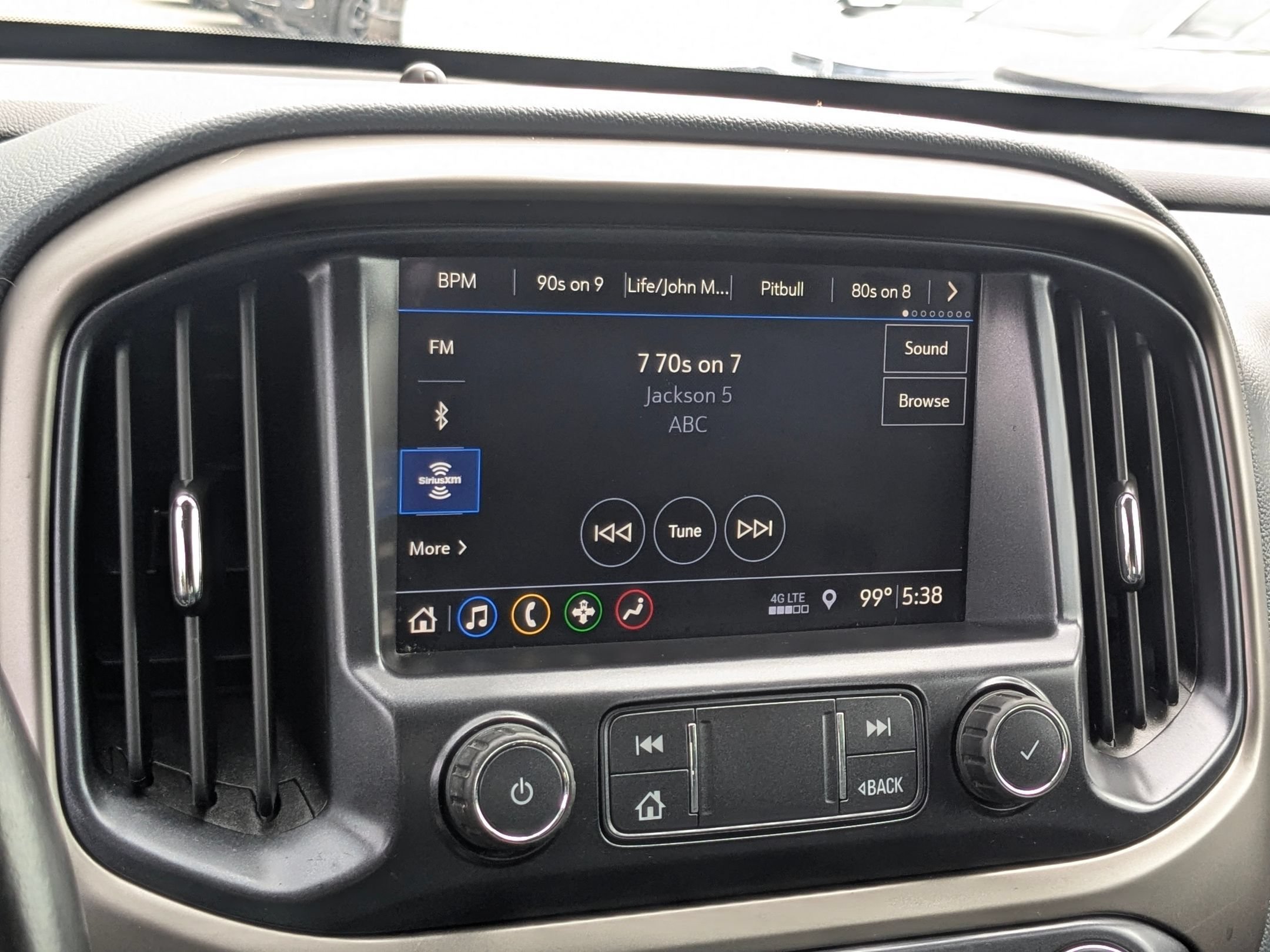 Used 2021 Summit White Chevrolet 2WD Z71 image 15