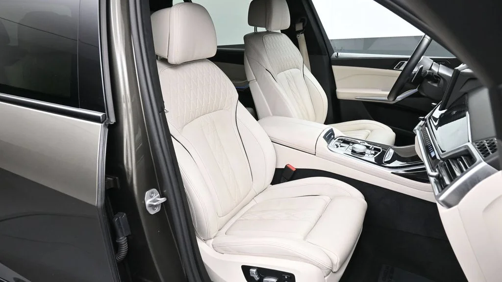 2025 BMW X7 M60i - Photo 17