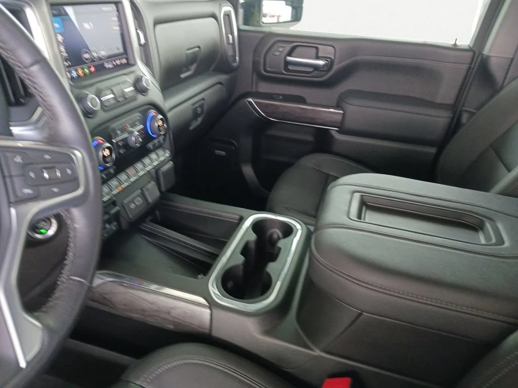 Used 2022 Silver Ice Metallic Chevrolet LTZ image 11