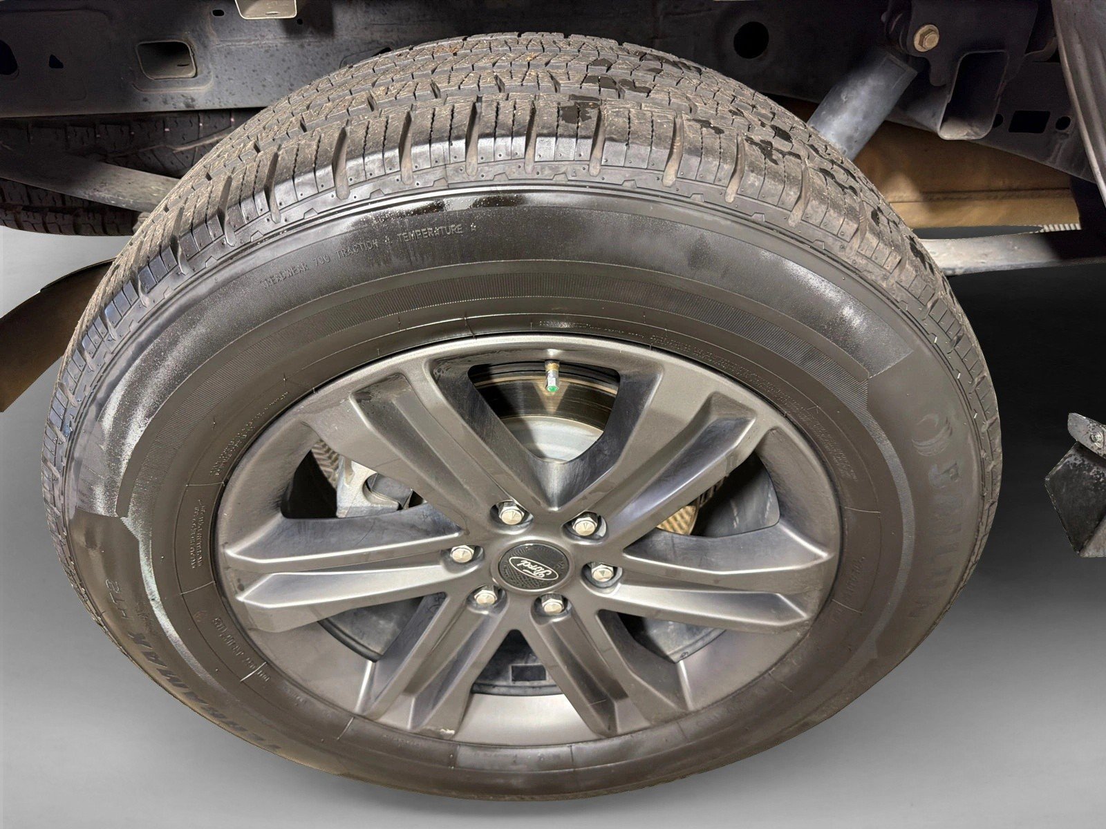 Used 2021 Iconic Silver Metallic Ford LARIAT image 18