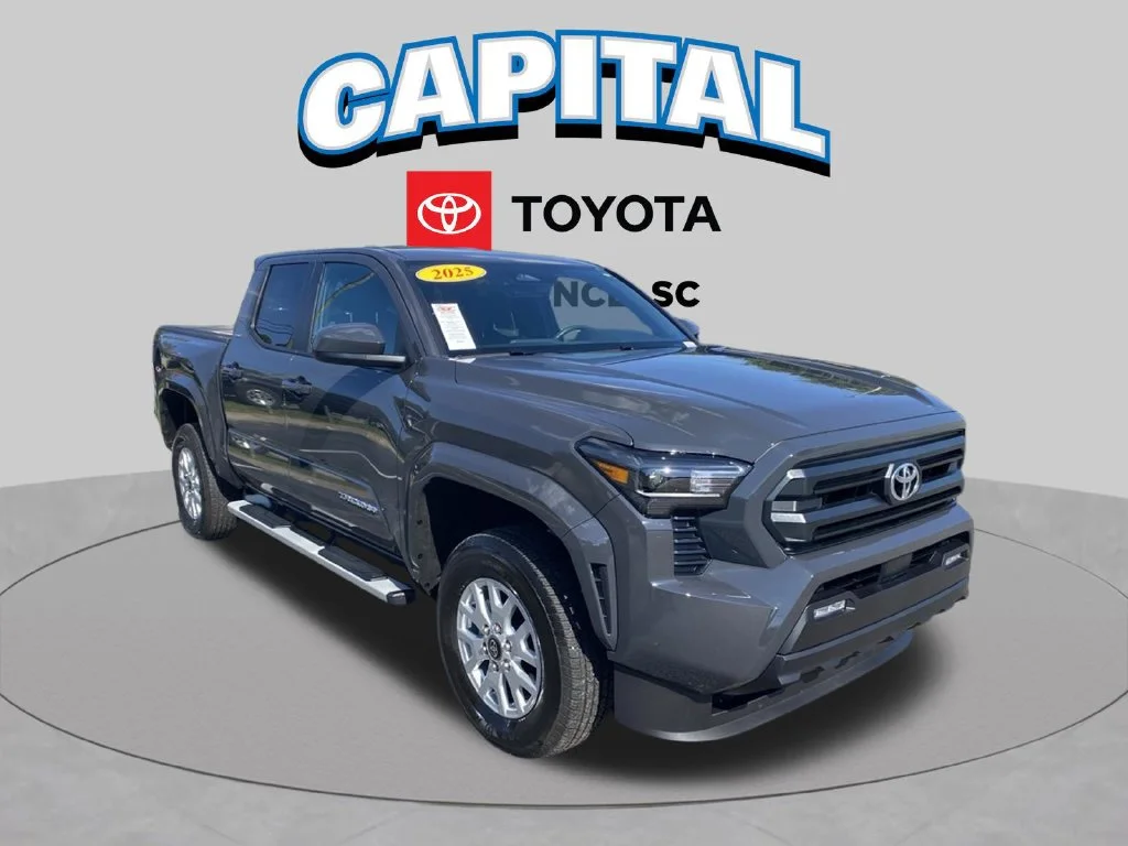 Used 2025  Toyota SR5 image 1