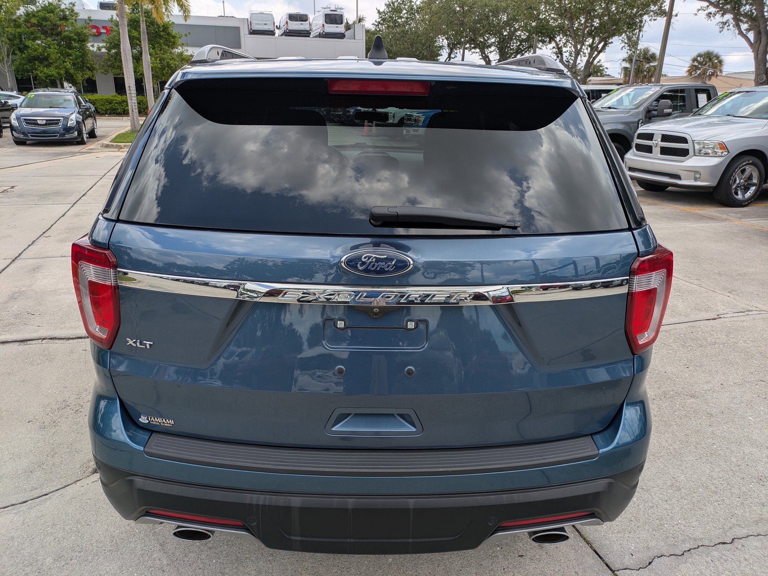 Used 2018 Blue Metallic Ford XLT image 5