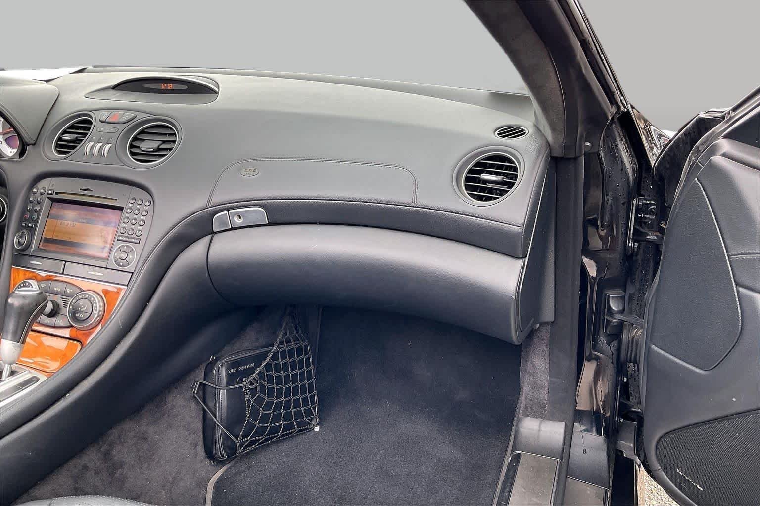 Used 2009 Iridium Silver Metallic Mercedes-Benz AMG® image 16