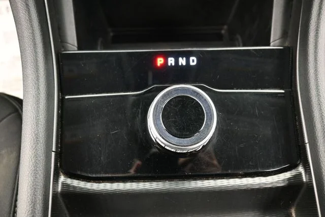 Used 2024 White Jeep Laredo image 24