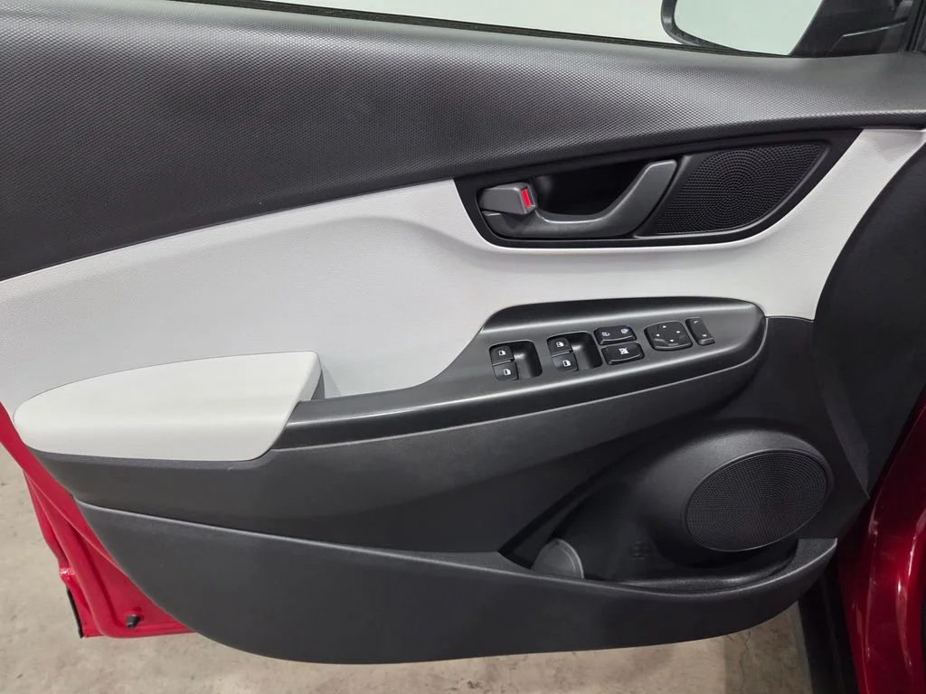 Used 2022 Red Hyundai SEL image 16
