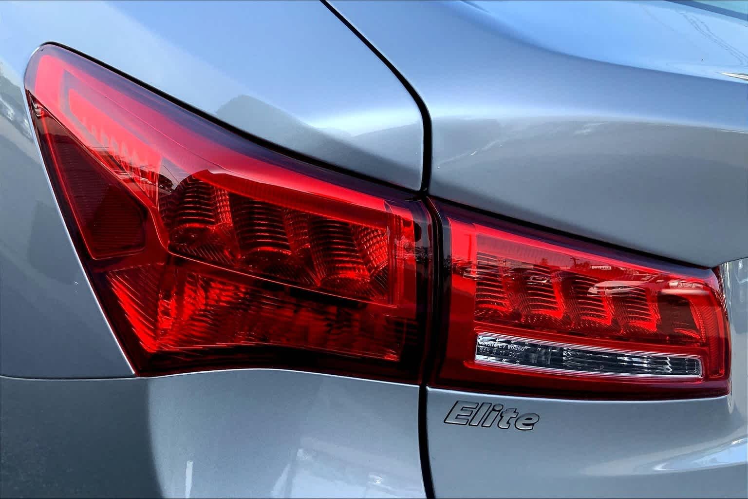 Certified Used 2019 Lunar Silver Metallic Acura  image 27