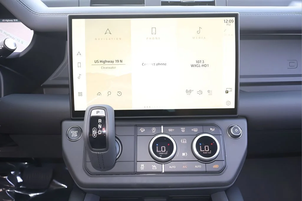 New 2026 Fuji White Land Rover S image 22
