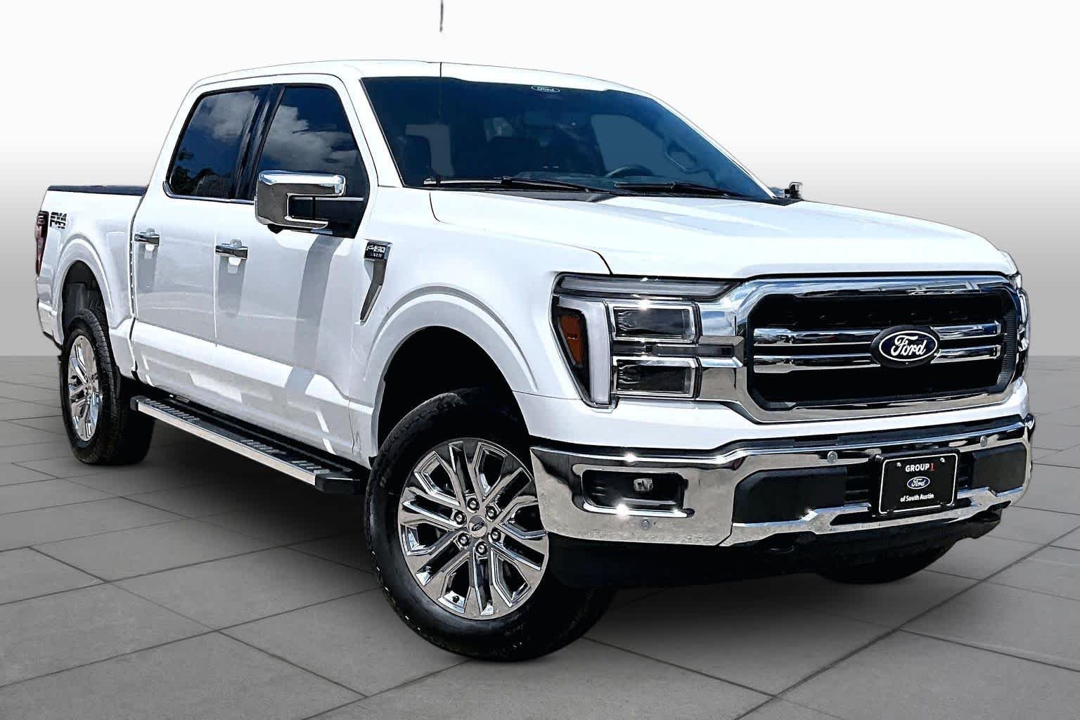 Certified Used 2025 Oxford White Clearcoat Ford LARIAT image 5