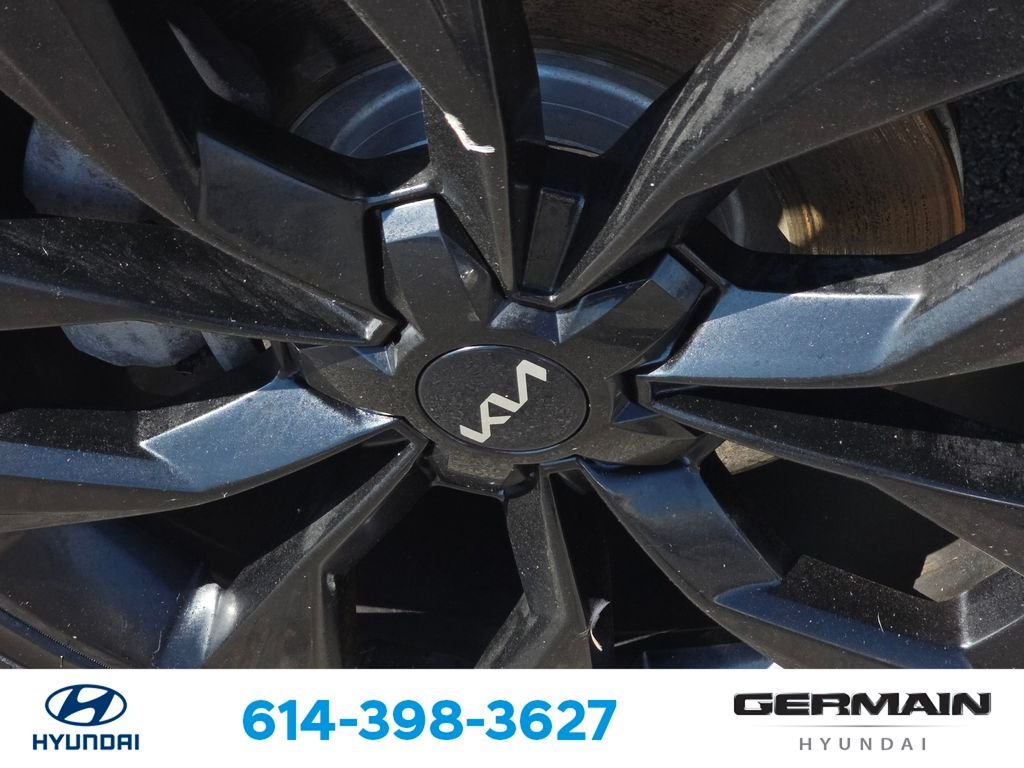 Used 2022 White Kia SX image 13