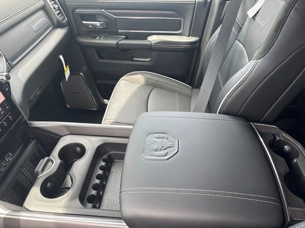 New 2026 Ceramic Gray Clear-Coat Exterior Paint RAM LARAMIE image 28