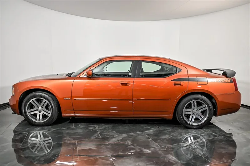 Used 2006 Go Mango! Dodge RT image 6