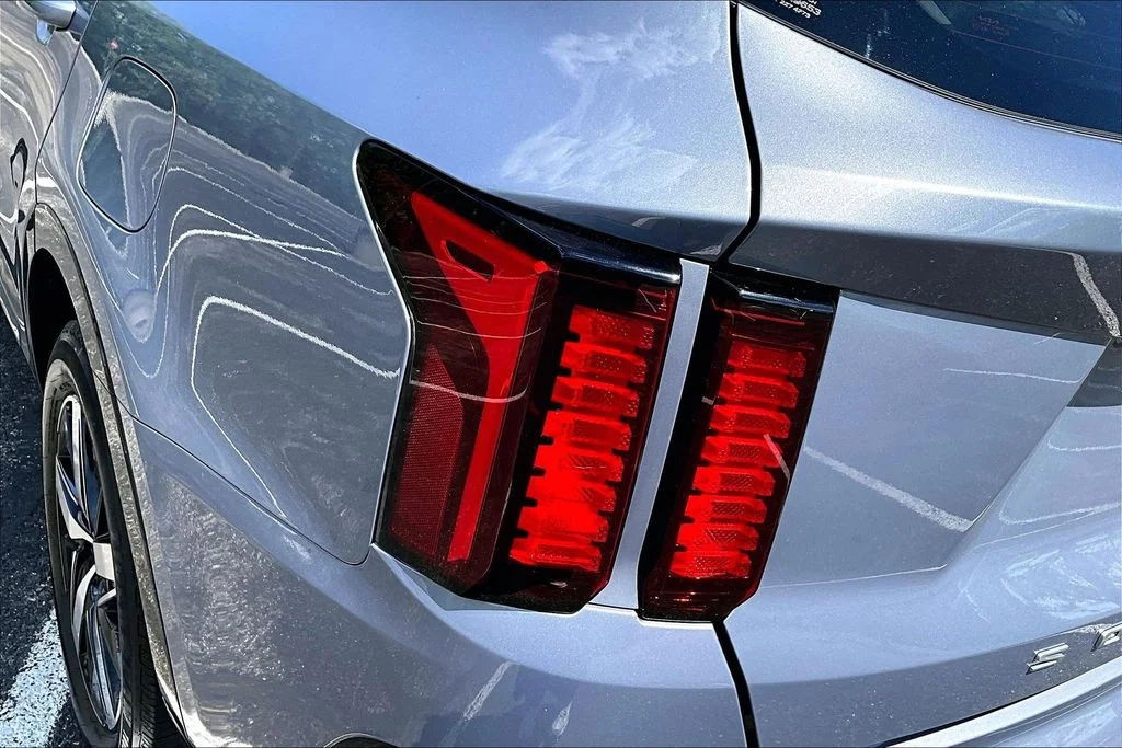 Certified Used 2022 Silver Kia S image 23