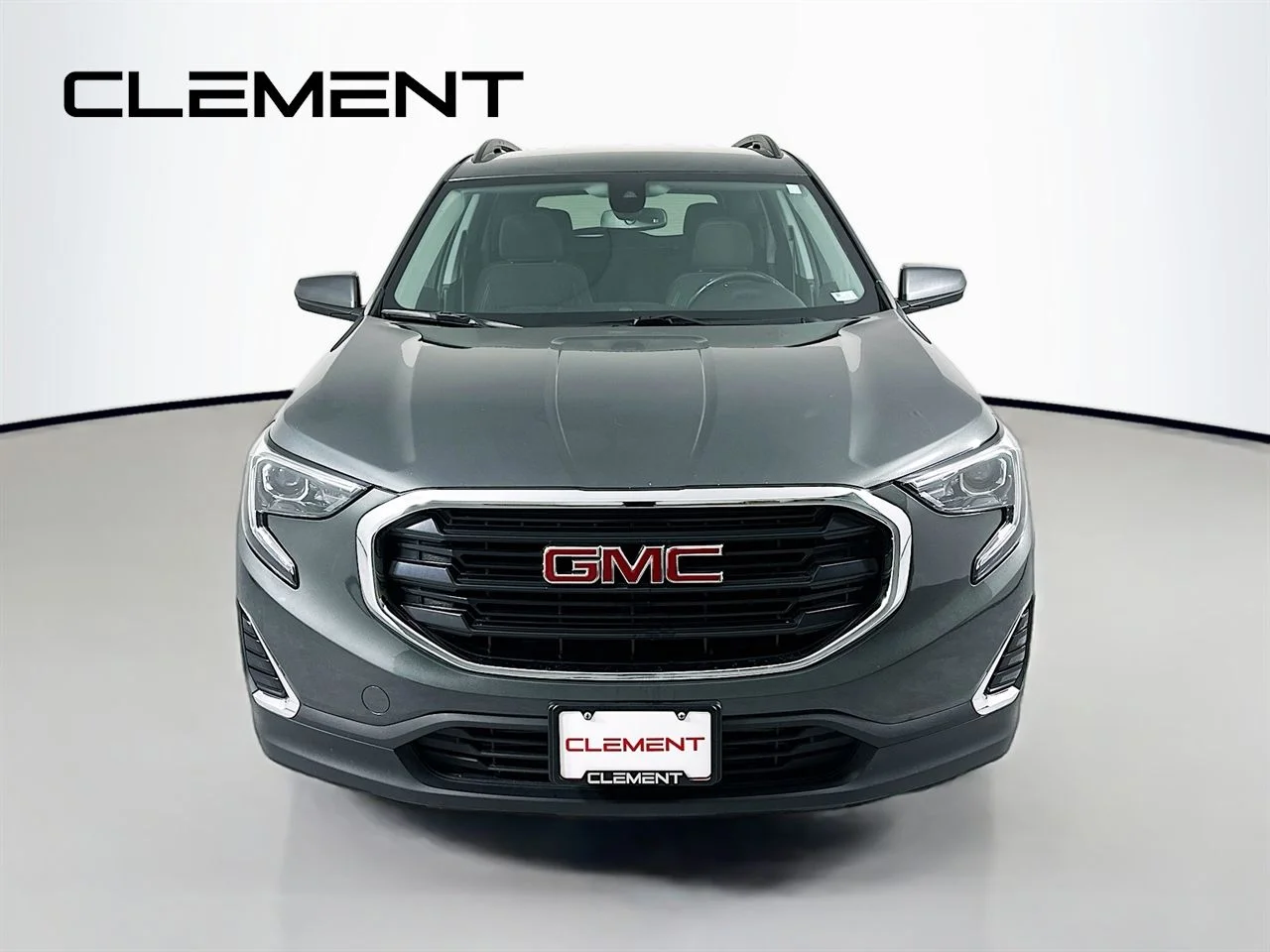 Used 2021 Graphite Gray Metallic GMC SLE image 3