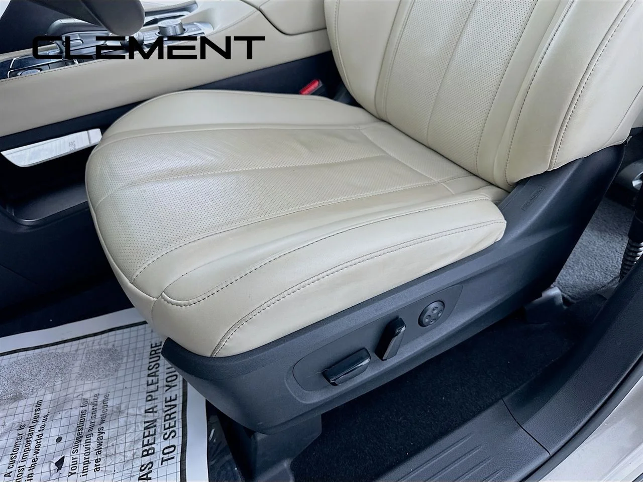 Used 2023 Warm Titanium INFINITI LUXE image 30