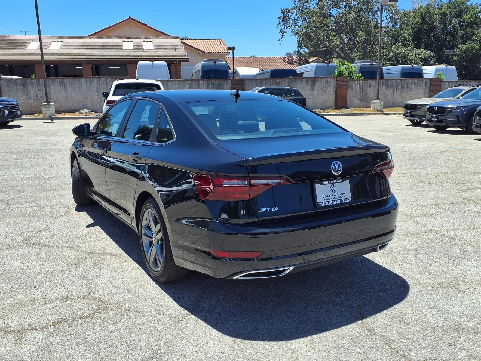 Used 2020 Black Volkswagen R-Line image 5