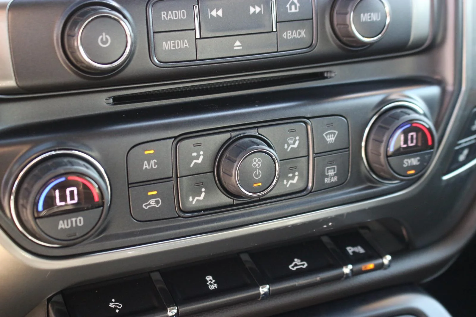 Used 2018 GRAPHITE METALLIC Chevrolet LTZ image 26