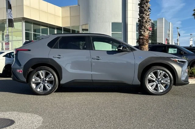 Certified Used 2023 Gray Subaru Limited image 3